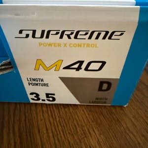Bauer Supreme M40 Hockey Skates Regular Width Size 3.5 (Used)
