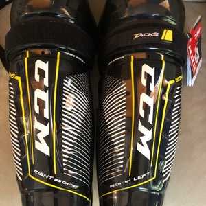 *NEW WITH TAGS* Senior CCM Tacks 14" Shin Pads (New)