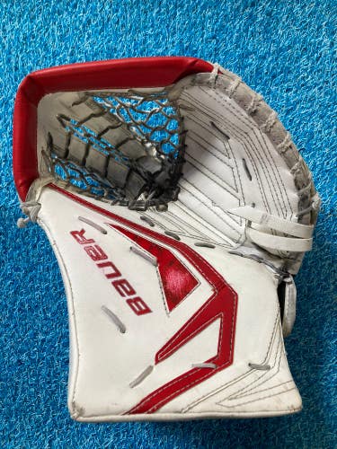 Intermediate Bauer Supreme One90 Goalie Glove Regular (Used)