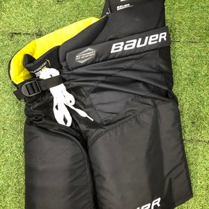 Intermediate Medium Bauer Supreme 3S Hockey Pants (Used)