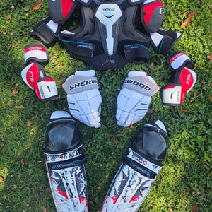 Junior Large CCM FT6 Starter Kit w/ Sherwood Rekker Gloves