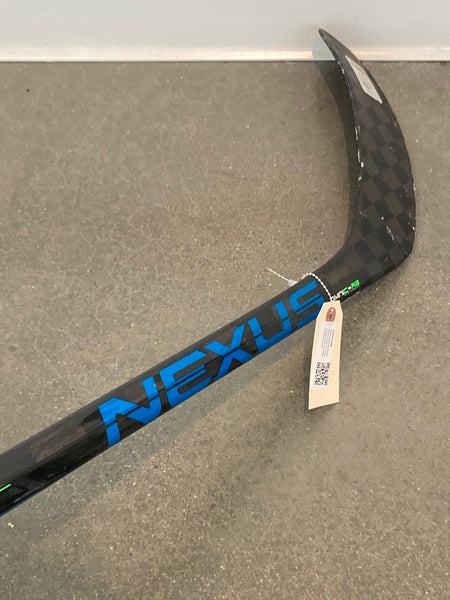 Used Intermediate Bauer Nexus Geo Right Handed Hockey Stick P92M