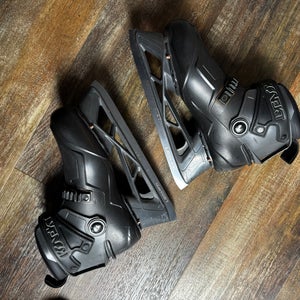 2024 Bauer Konekt 2 Hockey Goalie Skates Regular Width 7 (Used)