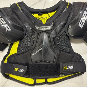 Junior Small Bauer Supreme S29 Shoulder Pads (Used)