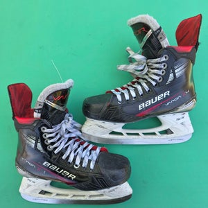 Senior Bauer Vapor X4 Hockey Skates Size 6 (Used)