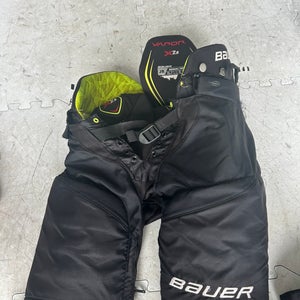 Large Junior Bauer Vapor X2.9 Hockey Pants (Used)