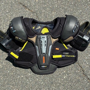 Small Senior CCM Tacks AS-V Shoulder Pads (Used)