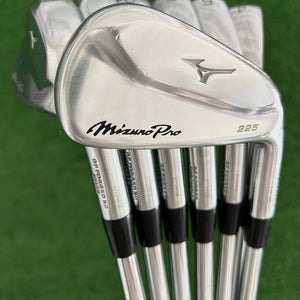 Mizuno Pro 225 Forged Iron Set 4-P / Dynamic Gold 120 Stiff