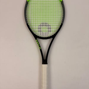 Wilson Blade 98 18x20 V7, 4 3/8 Very Good Condition