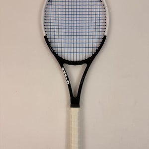 Wilson Pro Staff RF97 Countervail V12, 4 1/8 Excellent 9.5/10