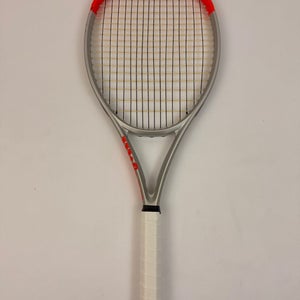 Wilson Clash 100 Silver V1, 4 1/4 Very Good Condition
