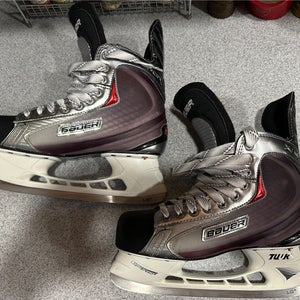 2012 Bauer Hockey Skates Extra Wide Width Pro Stock 9 (Used)