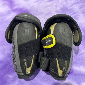 Junior Large CCM Tacks AS-V Elbow Pads (Used)