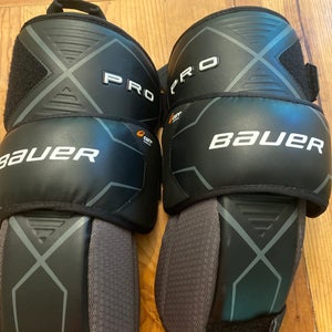 Bauer Hockey goalie knee pads