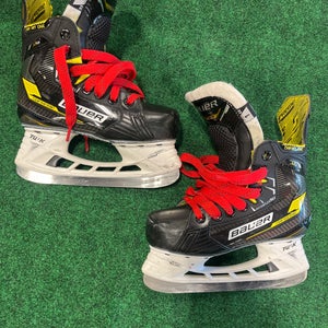 Junior Bauer Supreme M4 Hockey Skates (Extra Wide) | Size 1 (Used)