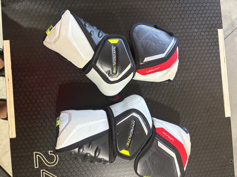 Large Senior Bauer Vapor Hyperlite Elbow Pads (Used)