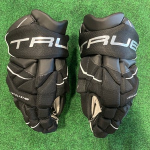 Black Senior True Catalyst 9X3 Gloves 13" (Used)