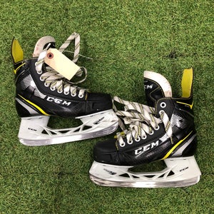 Junior CCM Super Tacks 9360 Hockey Skates Regular Width Size 3.0 (Used)