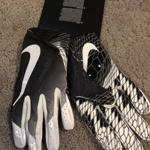 Nike Vapor Knit Football Receiver Gloves. Adult Large. $70 retail.Brand New