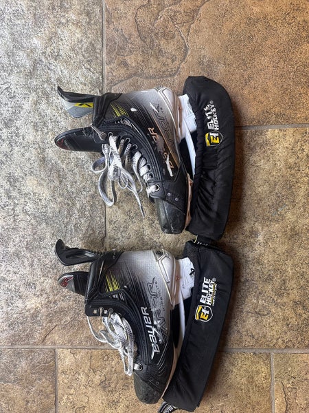 2025 Bauer Vapor Hyperlite 2 Hockey Skates Regular Width   Size 4.5 (Used)