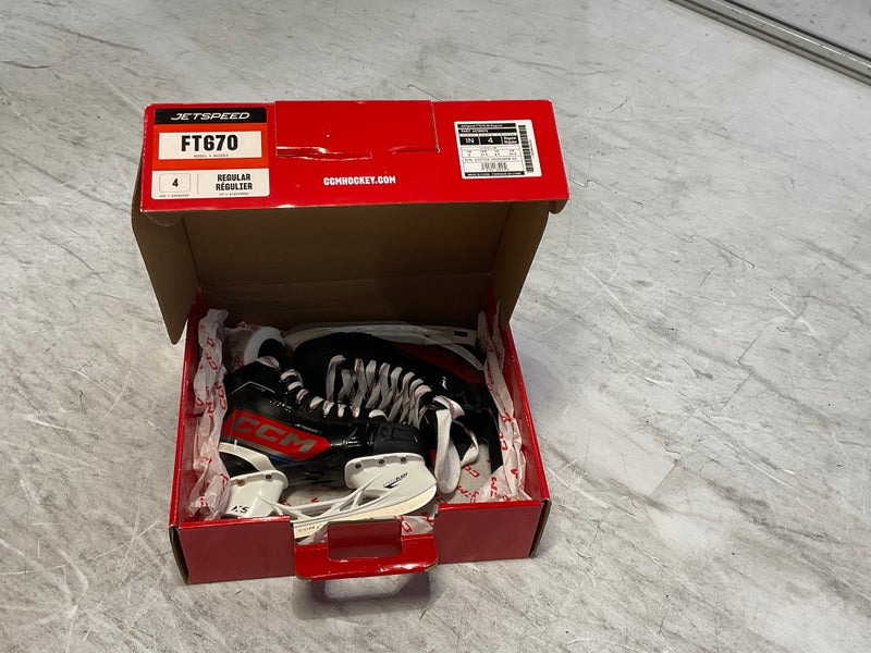 CCM JetSpeed FT670 Hockey Skates Regular Width  Size 4.5 (New)