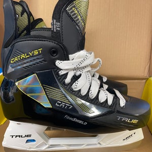 NEW True Catalyst 7 Hockey Skate 9.5 Regular