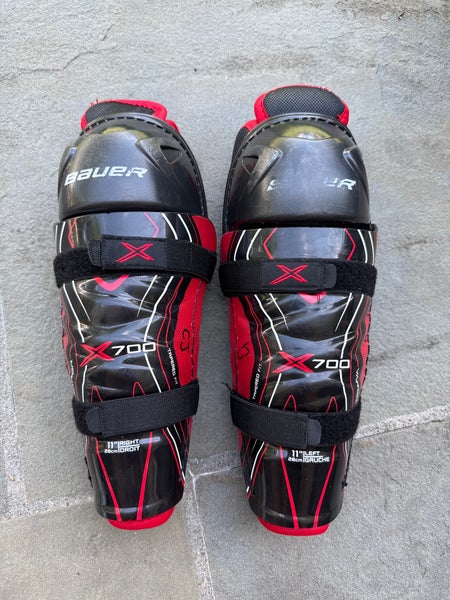 Junior Bauer Vapor X700 11" Shin Pads (Used/Great Condition)