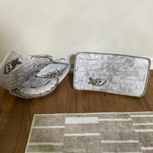 Brain’s netzero youth goalie blocker and glove