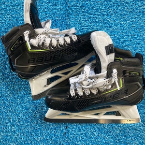 Intermediate Bauer Elite Hockey Goalie Skates Size 5 (Used)