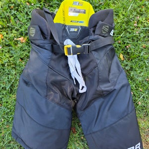 Black Junior Large Bauer Supreme 3S Pro Hockey Pants