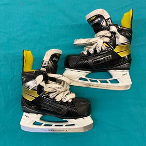 Youth Bauer Supreme 3S Hockey Skates Regular Width 12 (Used)