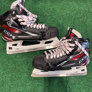 Senior CCM Extreme Flex E6.9 Hockey Goalie Skates (Regular) Size 10.5 (Like New)