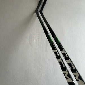 *2 Pack* of New Senior CCM Ribcor Trigger 4 Pro Right Hand 100 Flex P92 Hockey Pro Stock Stick