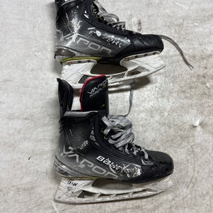 Bauer Vapor Hyperlite Hockey Skates Extra Wide Width   7.5 (Used)