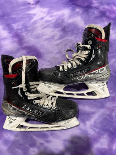Senior Bauer Vapor 3X Hockey Skates Regular Width 8.5 (Used)