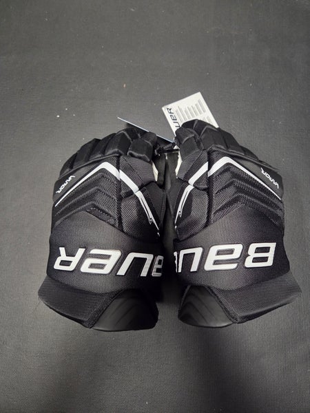 Bauer Vapor Flylite Gloves Senior 15" (New) in black and white