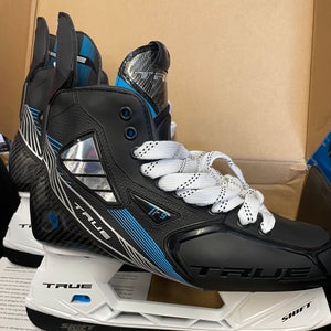 NEW True TF9 Hockey Skates 5 Regular