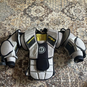 Junior Large/Extra Large 2021 Warrior RX3E+ Goalie Chest Protector  (Used)