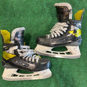 Senior Bauer Supreme 3S Hockey Skates |  (Fit 3) Size 7.5 (Used)