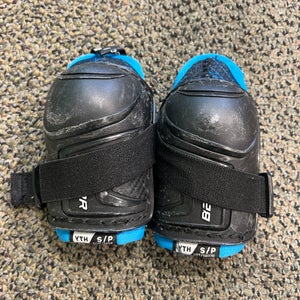 Youth Small Bauer Elbow Pads (Used)