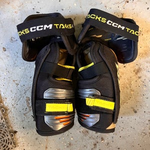 Small Senior CCM Tacks AS-V Pro Elbow Pads  (Used)