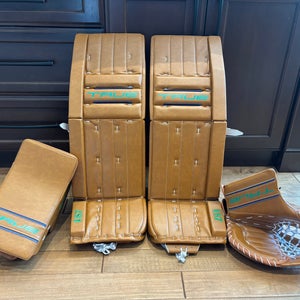Brand New Pro Stock 34+1 True Catalyst PX5 L87 Pro Goalie Pads & Gloves Set Andersen