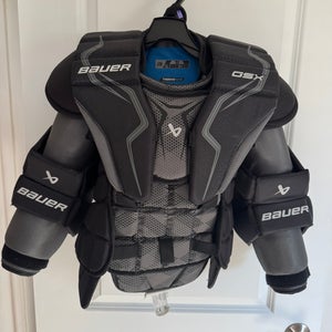 Small/ Medium Bauer GSX Goalie Chest Protector (Used)