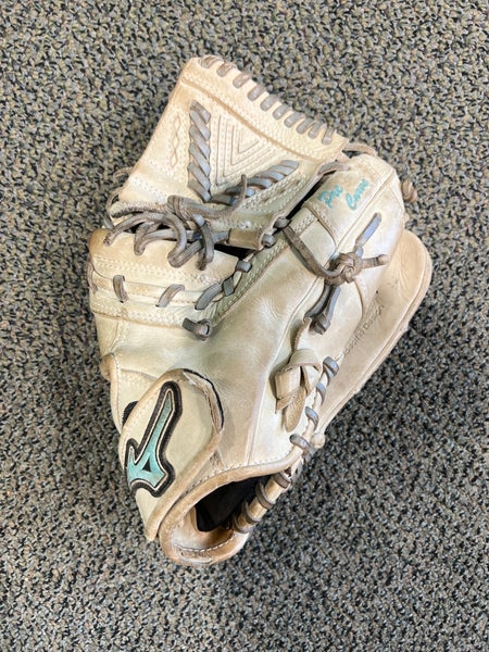 Mizuno Classic Elite RH Softball Glove 12.5" (Used)