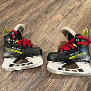 Bauer Vapor X4 Hockey Skates 12.5 (Used)