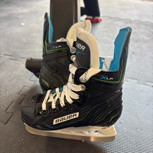 Bauer Hockey Skates Regular Width 8 (Used)