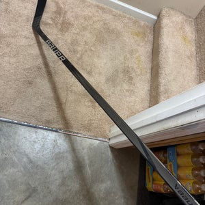 Bauer Vapor Hyperlite 2 Right Handed Hockey Stick (P92M 95 Flex) Matthew Kessel