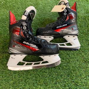 Youth Bauer Vapor X5 Pro Hockey Skates Regular Width 12 (Used)
