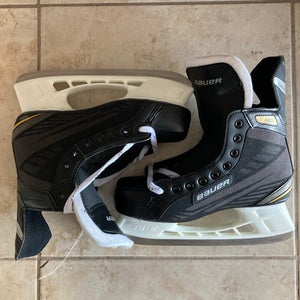 Senior Bauer Supreme 140 Hockey Skates Regular Width 9 (Used)