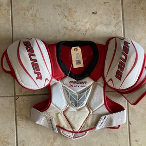 Medium Junior Bauer Vapor Xltx Pro Shoulder Pads (Used)